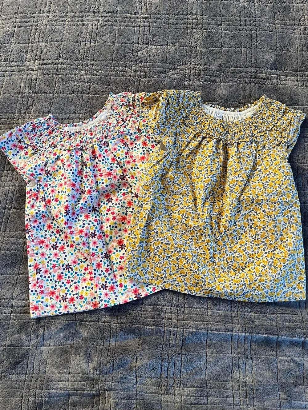 Gap Kids Girls Smocked Flutter Top Shirt Lot of 2 Yellow Multi Color Floral 5 yr